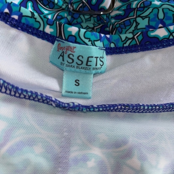 Assets Spanx size small One piece swimsuit great condition - Picture 11 of 11